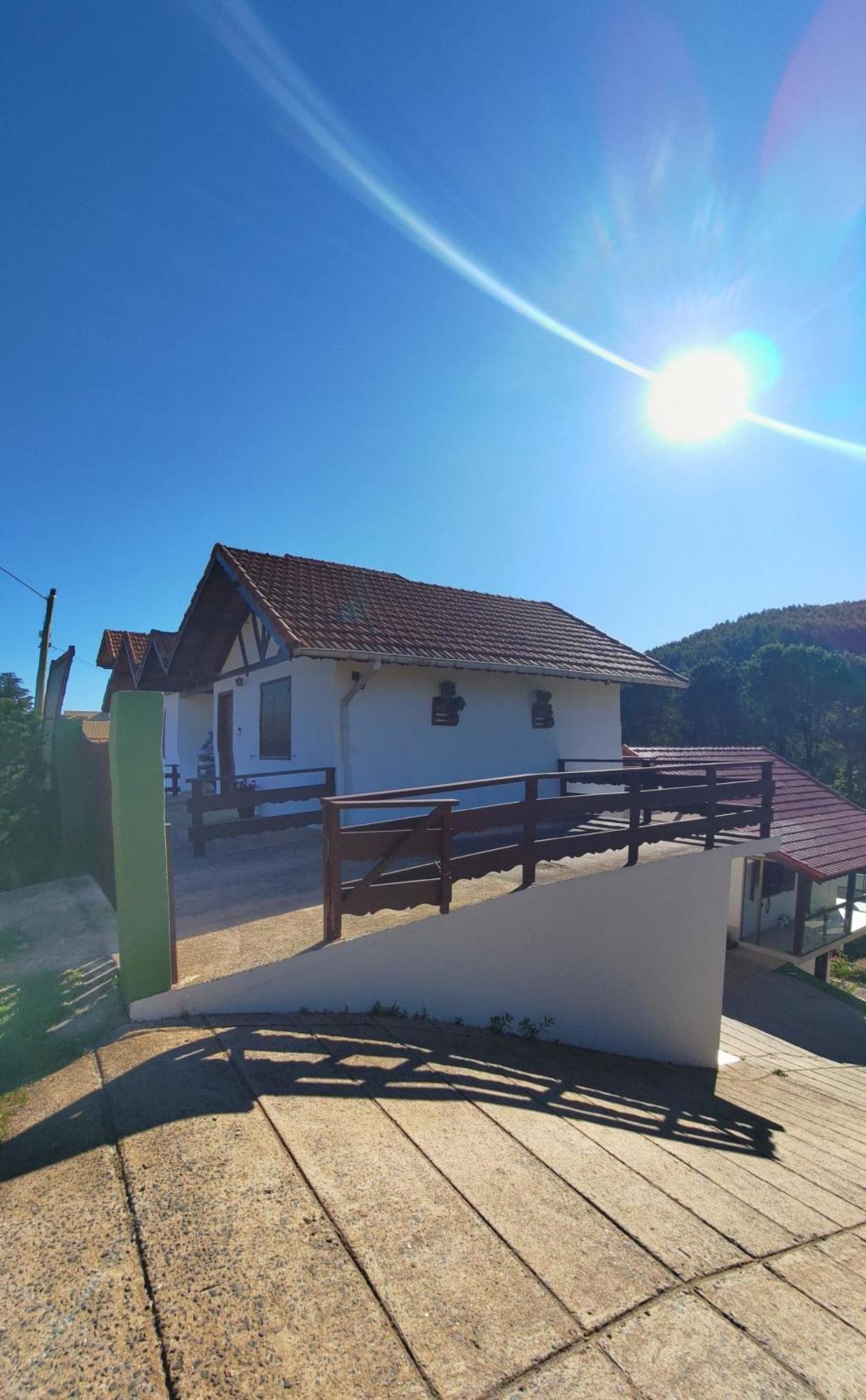 Chalés Leopoldo em Monte Verde Esterno foto